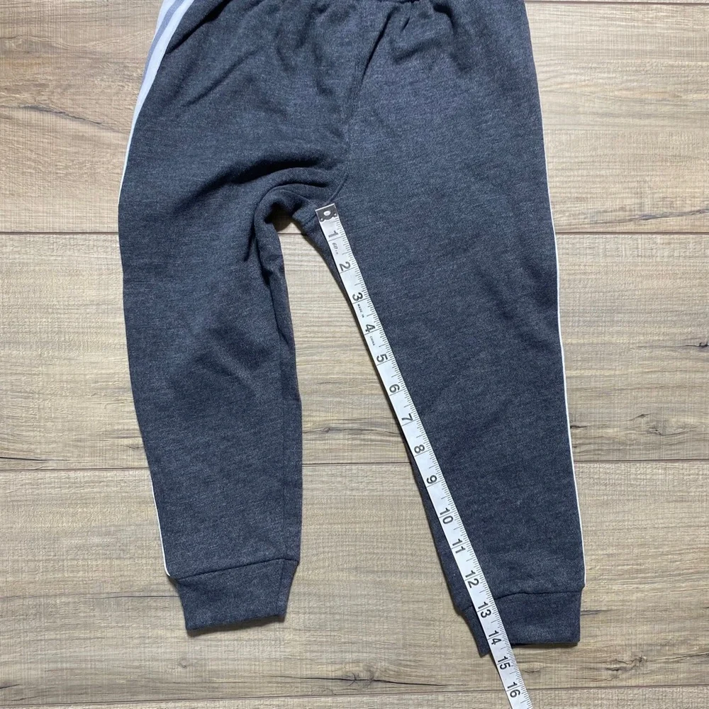 The Childrens Place Boys Sweatpants With White Trim On Legs‎ Size 3T Gray